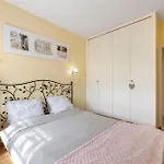 D'hotes Les Loges Bed & Breakfast