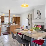 D'hotes Les Loges Bed & Breakfast