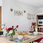 D'hotes Les Loges Bed & Breakfast Luçon