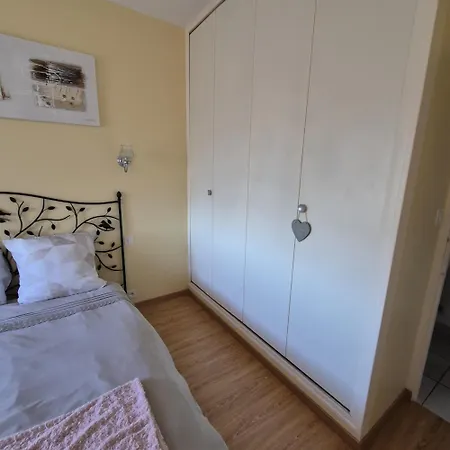 D'hotes Les Loges Bed & Breakfast