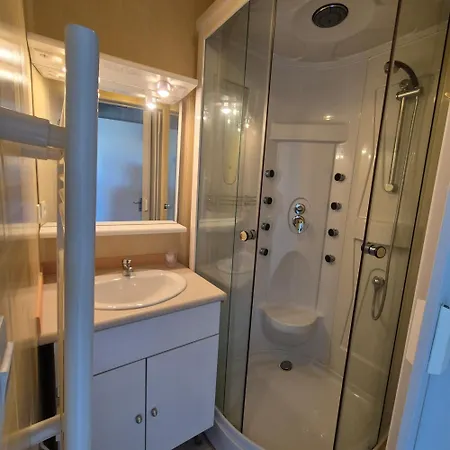 D'hotes Les Loges 3*