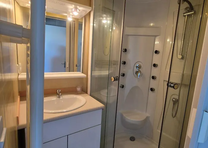 D'hotes Les Loges 3*